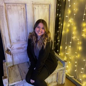 Meet your Posher, Alyssa